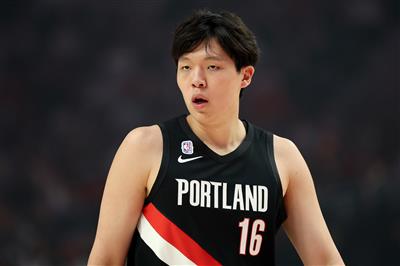 Yang Hansen: Jogámos muito forte hoje. Nestes dois jogos estudei a posição da guarda do Klingen.