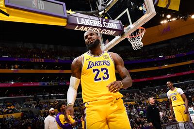 Garnett: A lesão de James é mais como pressionar a gestão, ele quer tomar a iniciativa