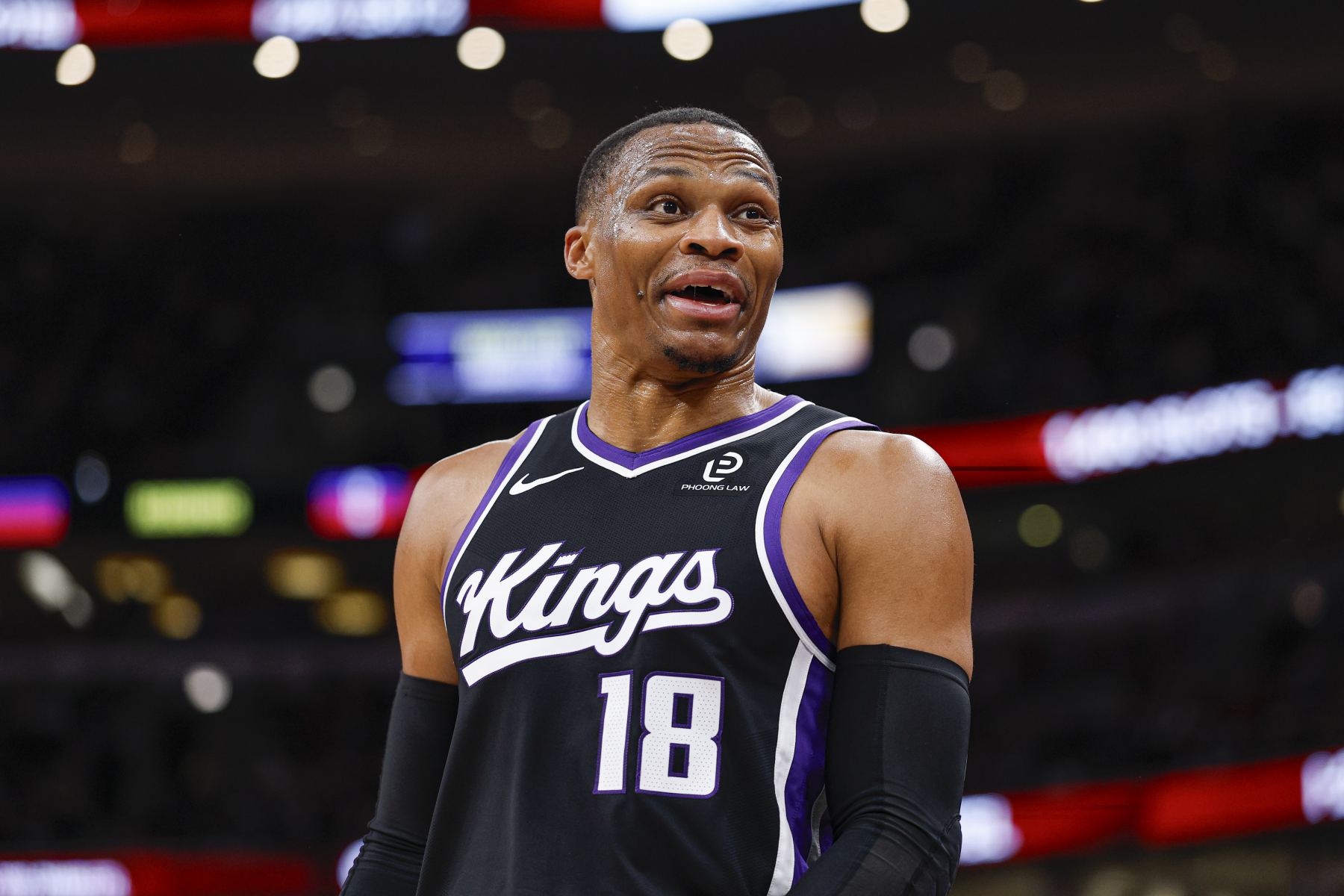 As coisas são diferentes agora! Westbrook acertou 16 de 37 arremessos de três pontos nesta temporada, com uma porcentagem de arremessos de 43%.