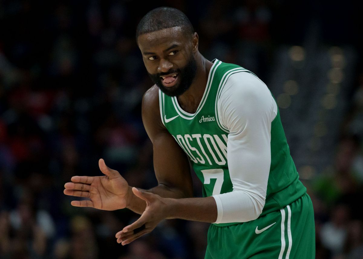 Jaylen Brown: Nossa formação mudou muito este ano. Tenho que permanecer forte e ser agressivo.