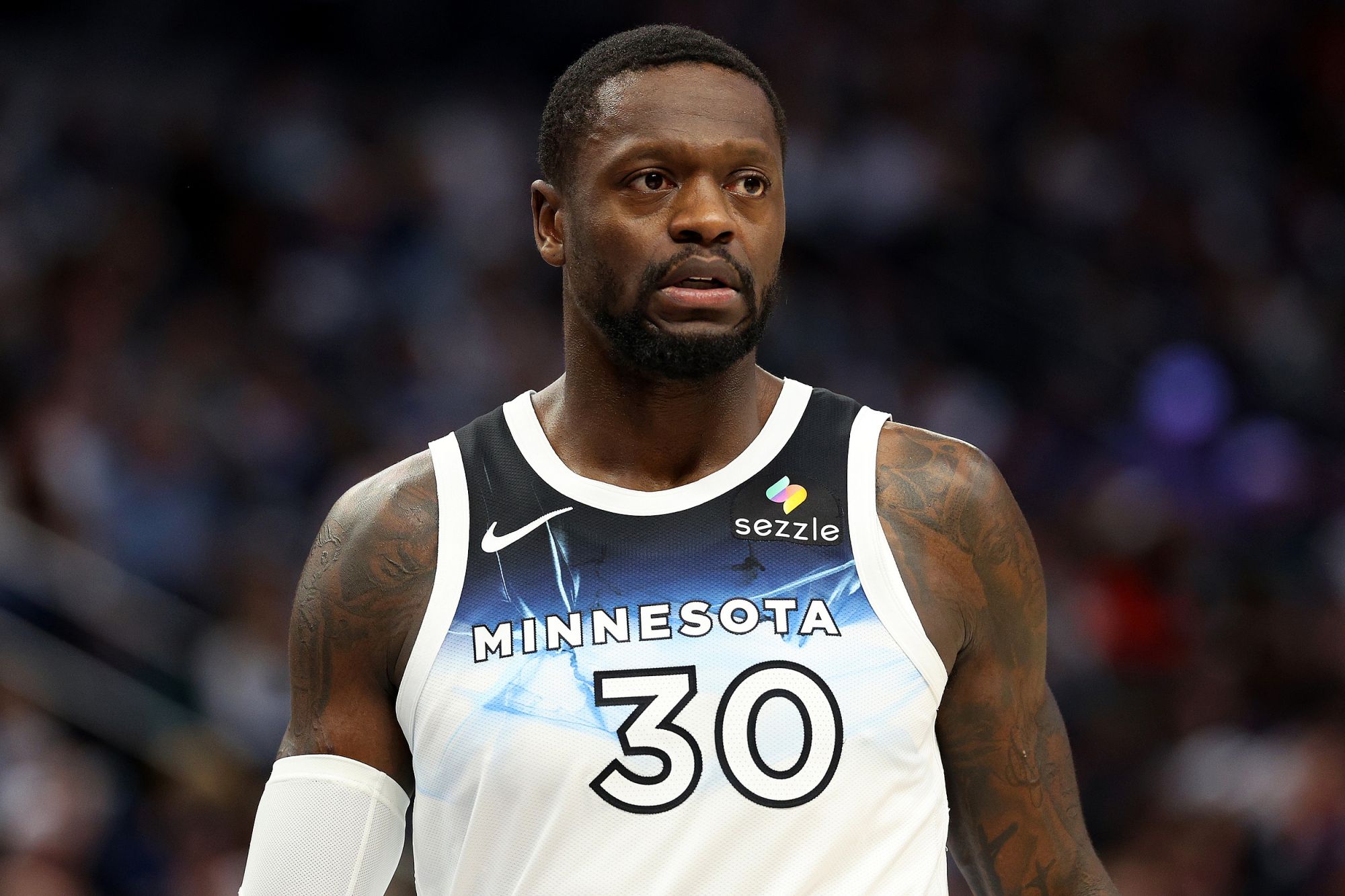 Três membros dos Timberwolves marcaram dois dígitos no intervalo, mas Edwards fez apenas 5 pontos e 2 assistências.