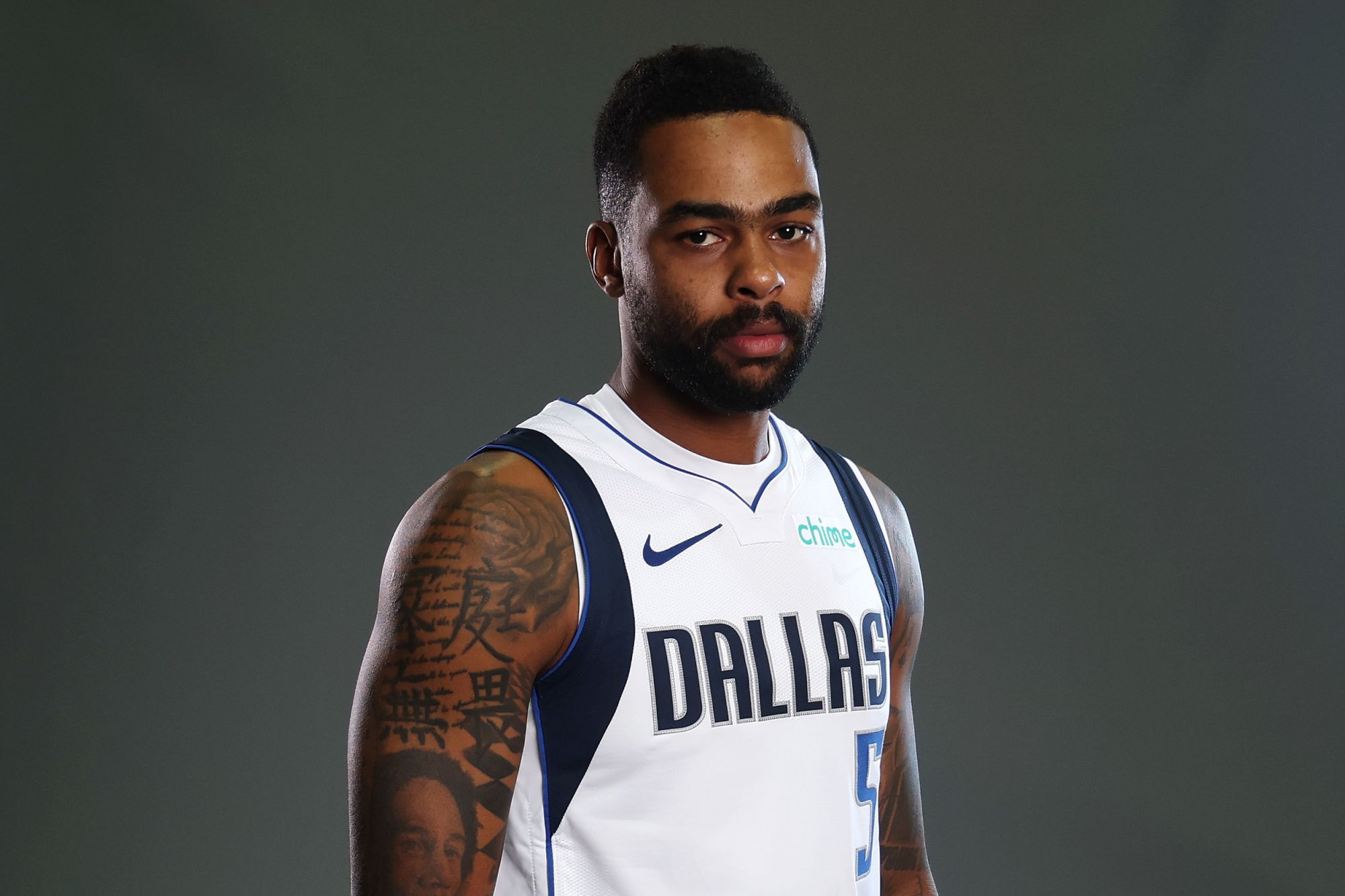Finalmente mudei a formação! Russell servirá como armador titular do Mavericks hoje