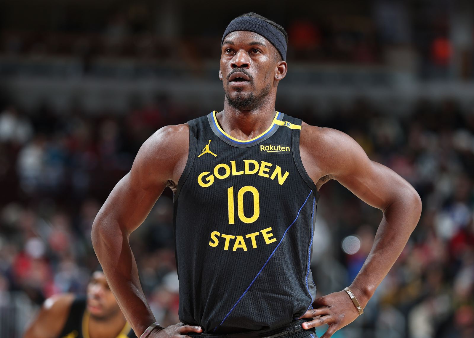 Cole: Butler está com dores nas costas e está em dúvida para jogar amanhã. Ele também precisa monitorar sua condição física para perseguir seu sonho.