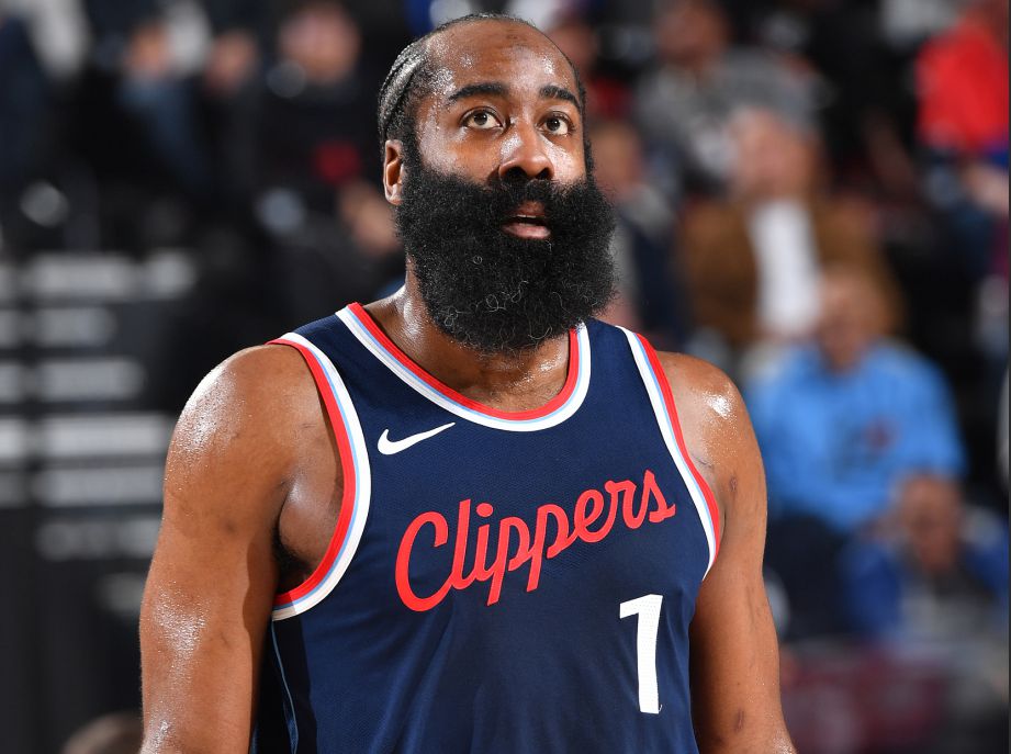 Tenham um bom jogo para cada um! Harden & Collins marcaram 37 pontos no primeiro tempo e levaram o time a manter a liderança.