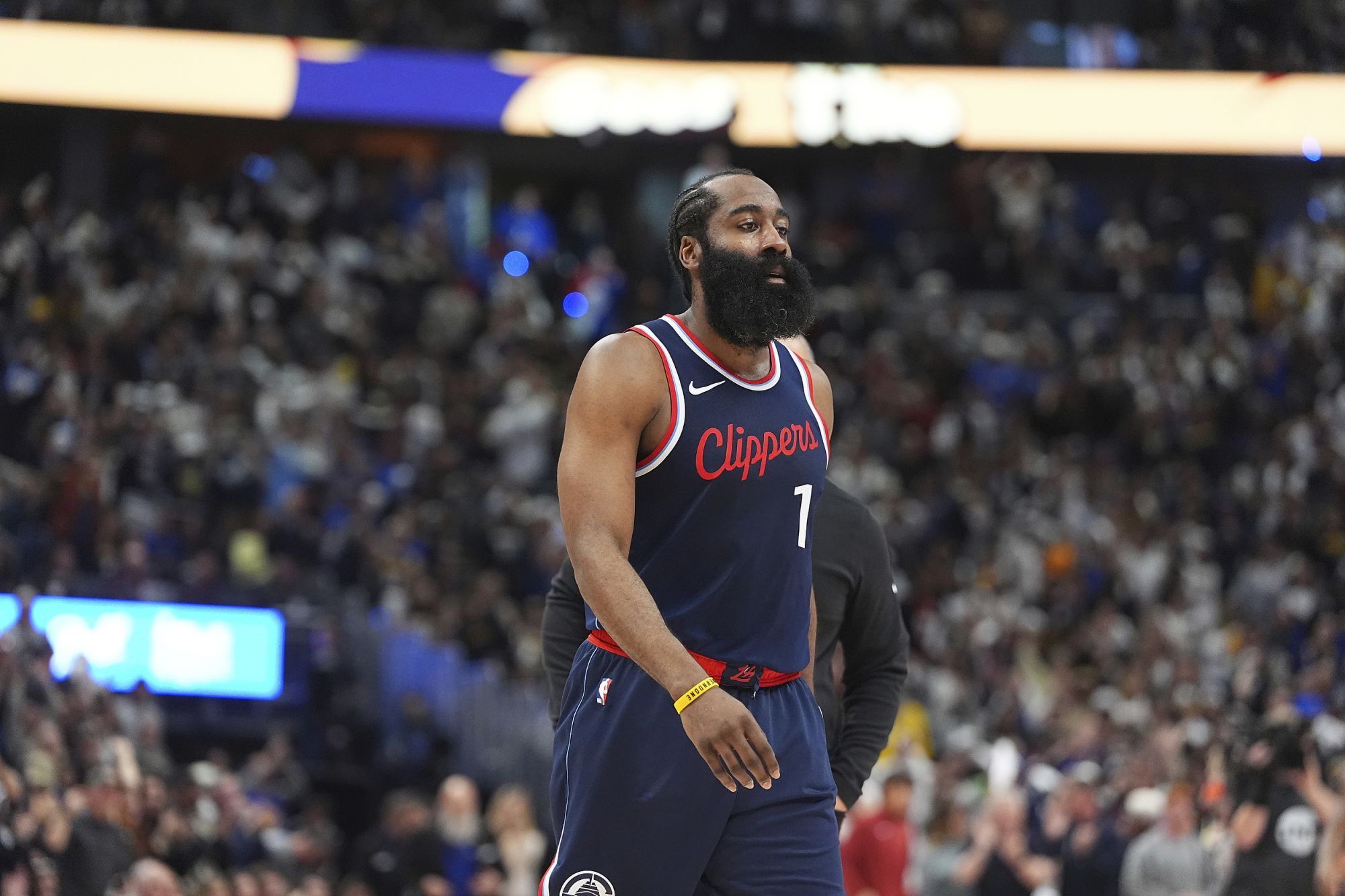 Supere Tiago! Harden marcou mais de 12 pontos em 2 minutos e 18 vezes, ficando em segundo lugar na história