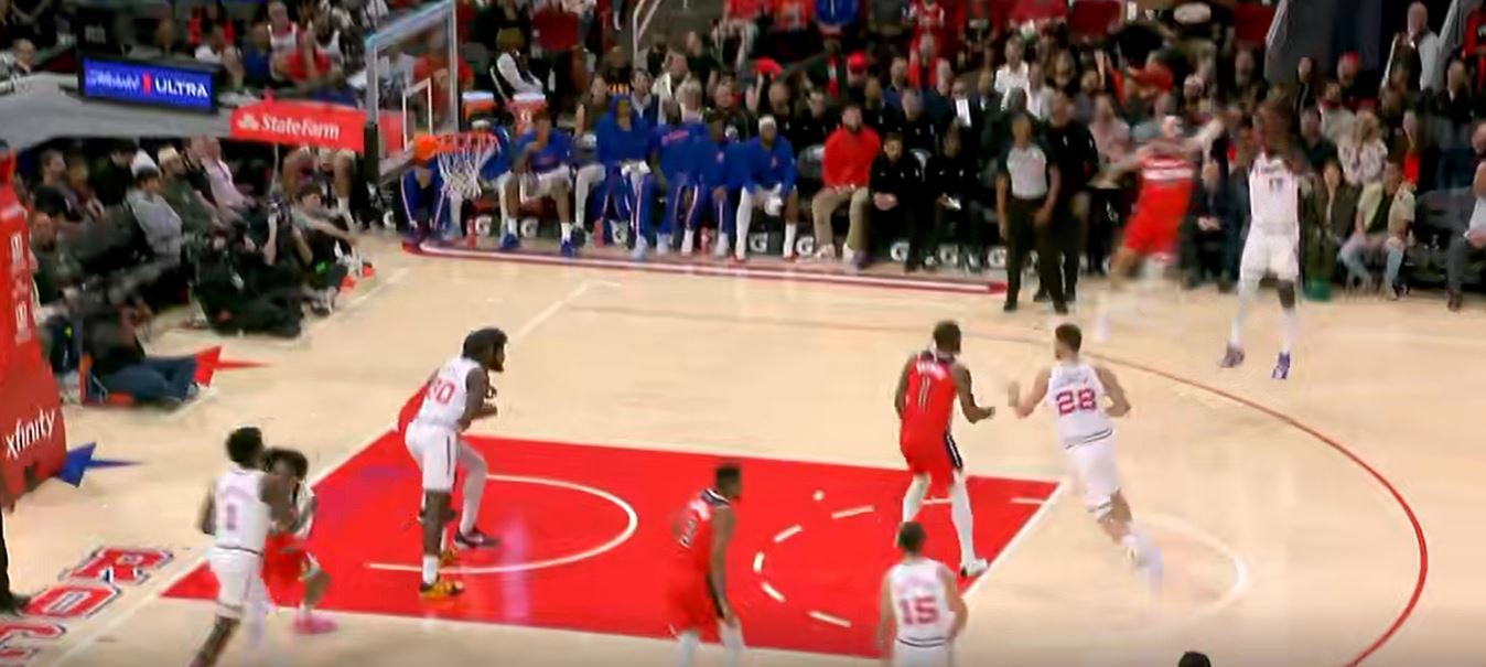 Poder de fogo total! 4 jogadores do Rockets marcaram dois dígitos no intervalo e marcaram 81 pontos no intervalo