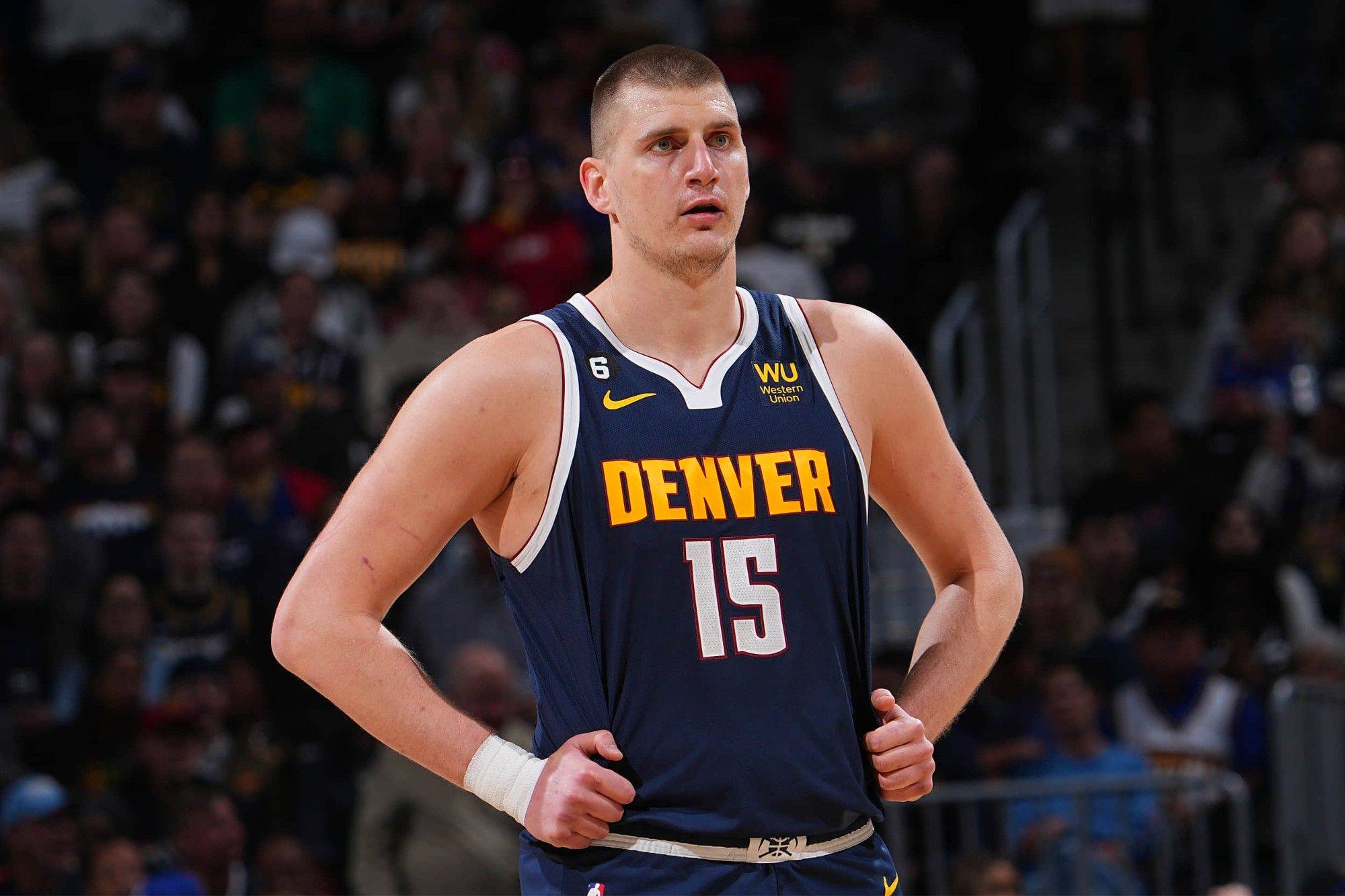 Além de Chamberlain! Jokic ficou em primeiro lugar na história com 35+10+5 e taxa de arremesso de 80%