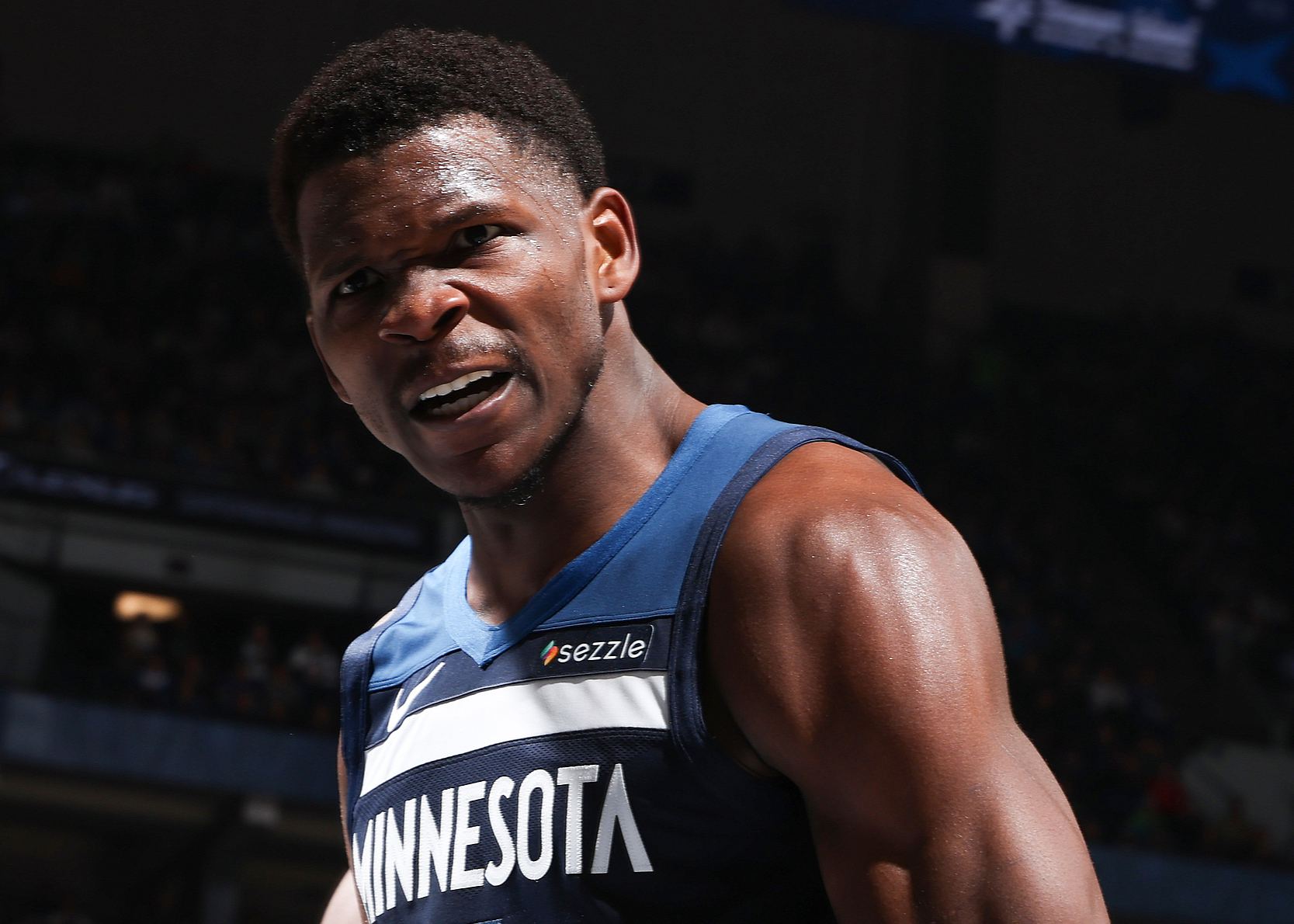Edwards acertou 0 de 8 arremessos de três pontos, e os Timberwolves acertaram apenas 3 de 22 arremessos externos como titular.