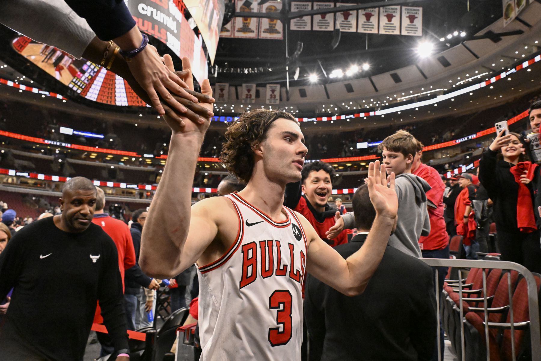 Notas dos Bulls: Gidi provavelmente retornará ao jogo contra o Jazz, e a atualização de Coby White é duvidosa.
