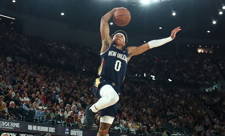 Fells contribuiu com 8 interceptações em um único jogo, estabelecendo um novo recorde da NBA para jogadores jovens.