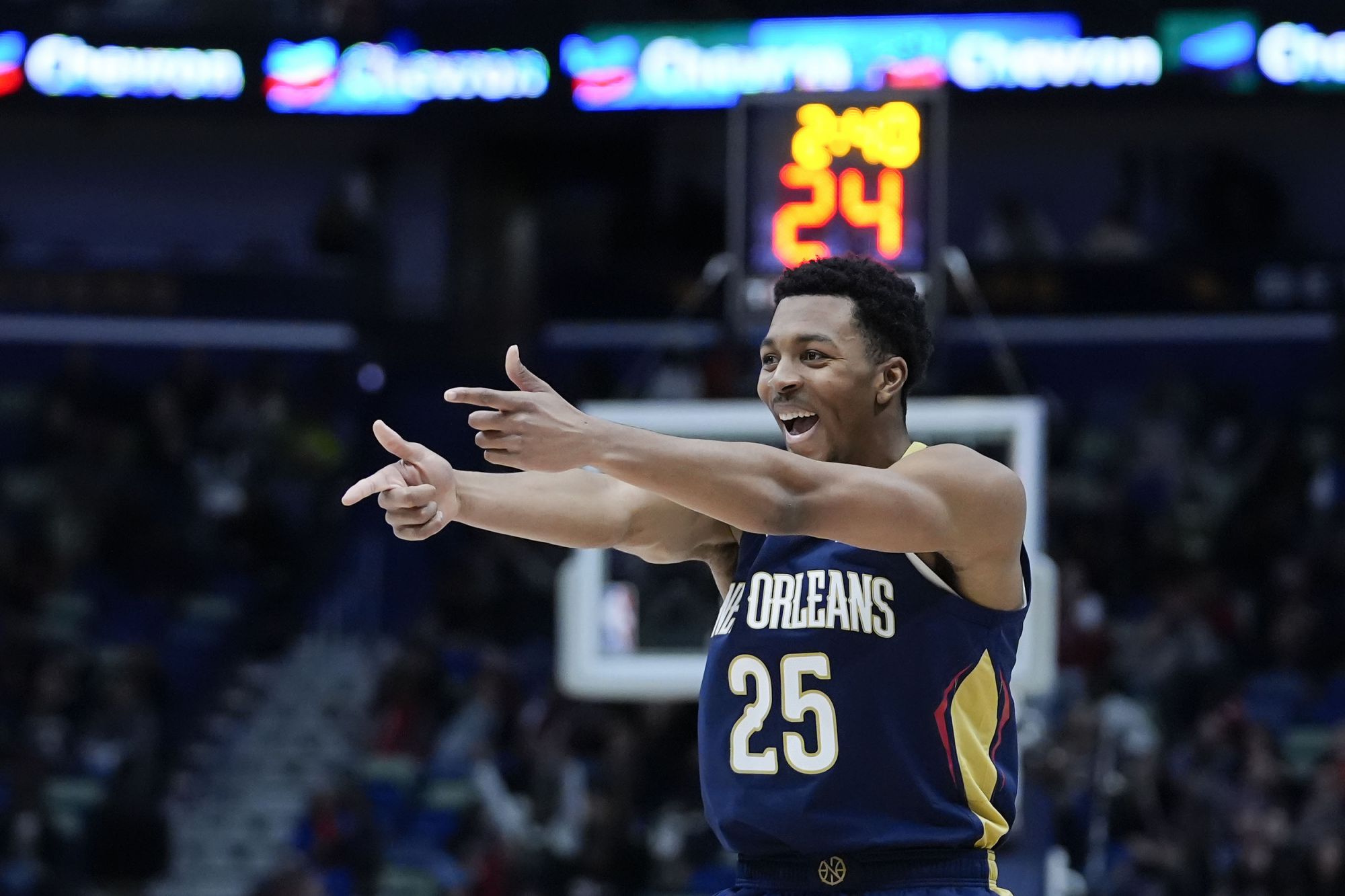 Murphy marcou 35 pontos, a melhor marca do jogo, e os Pelicanos sofreram uma seqüência de 4 derrotas consecutivas e continuaram afundando.