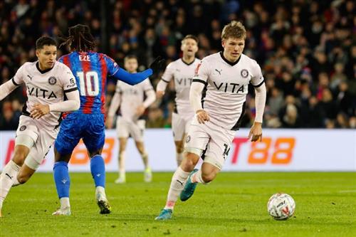 Crystal Palace x Condado de Stockport