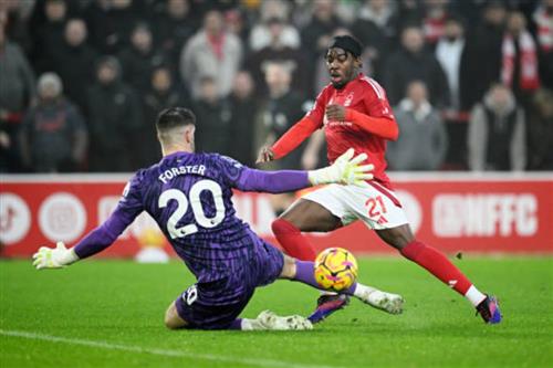 Nottingham Forest x Tottenham Hotspur