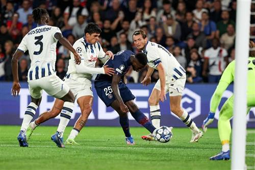 Paris Saint-Germain x Atalanta