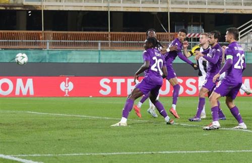 Fiorentina x Lars Klinz