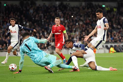 Tottenham Hotspur x Alkmaar