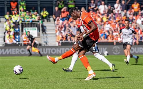 Luton Town x Fulham