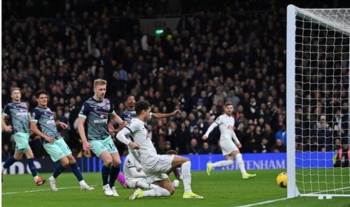 Tottenham Hotspur x Brentford