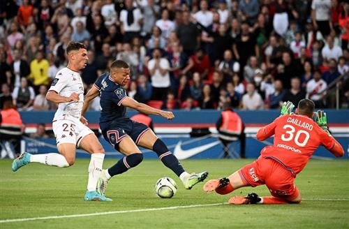 Paris Saint-Germain x Metz