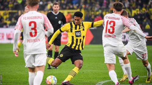 Augsburgo x Borussia Dortmund