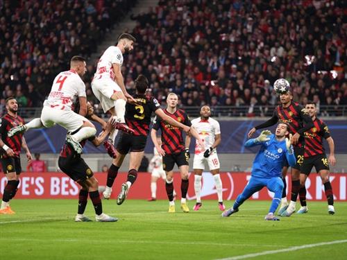 Estrela Vermelha x RB Leipzig
