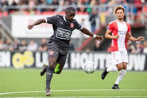 Feyenoord x Almere City FC