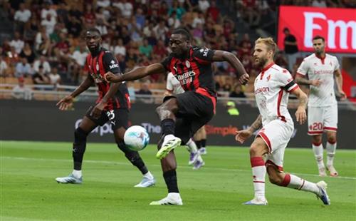 AC Milão x Bari