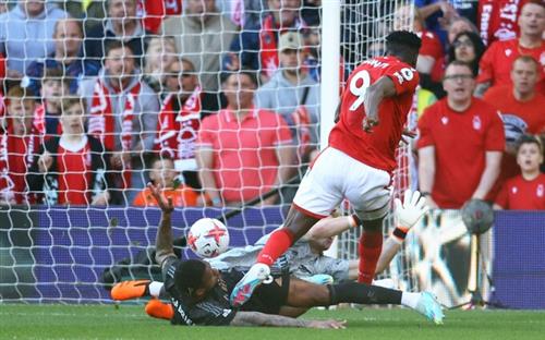 Nottingham x Arsenal