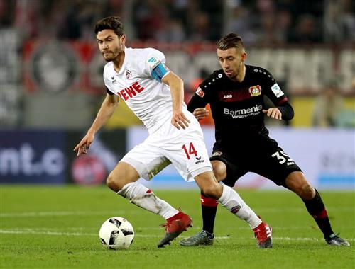 B. Bayer Leverkusen x FC Colônia
