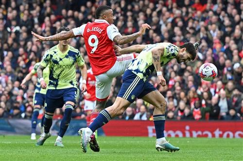 Arsenal x Leeds United