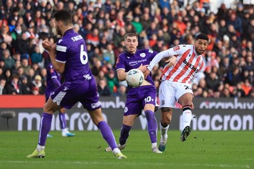 Stoke City x Stevenage Borough