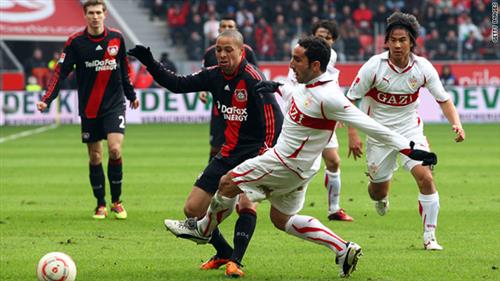B. Leverkusen x Estugarda