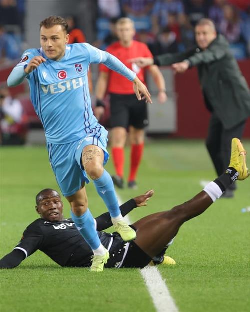 Estrela Vermelha x Trabzonspor