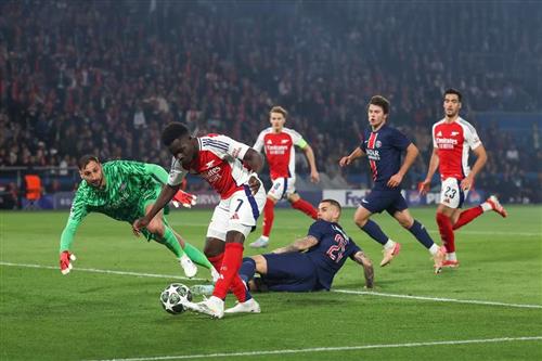Paris Saint-Germain x Arsenal