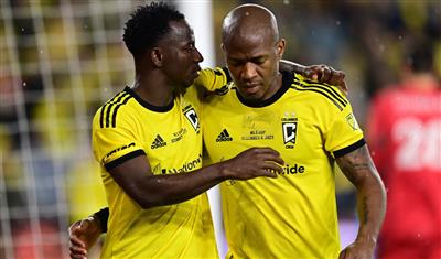 Oficial da MLS: Yebo, atacante do Los Angeles FC, e Jones, meio-campista do Columbus, estão suspensos