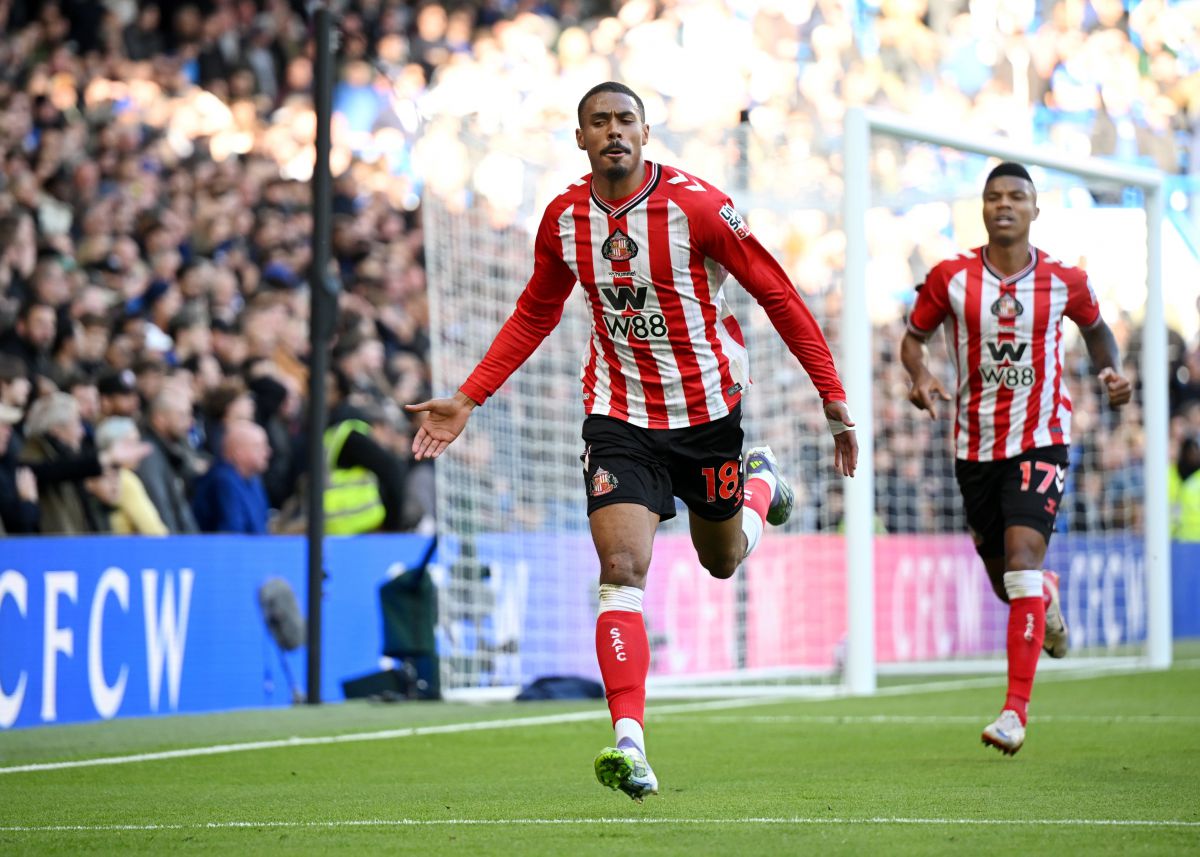 Atacante do Sunderland: Estamos em segundo? É muito cedo para dizer o segundo lugar, a temporada ainda não acabou