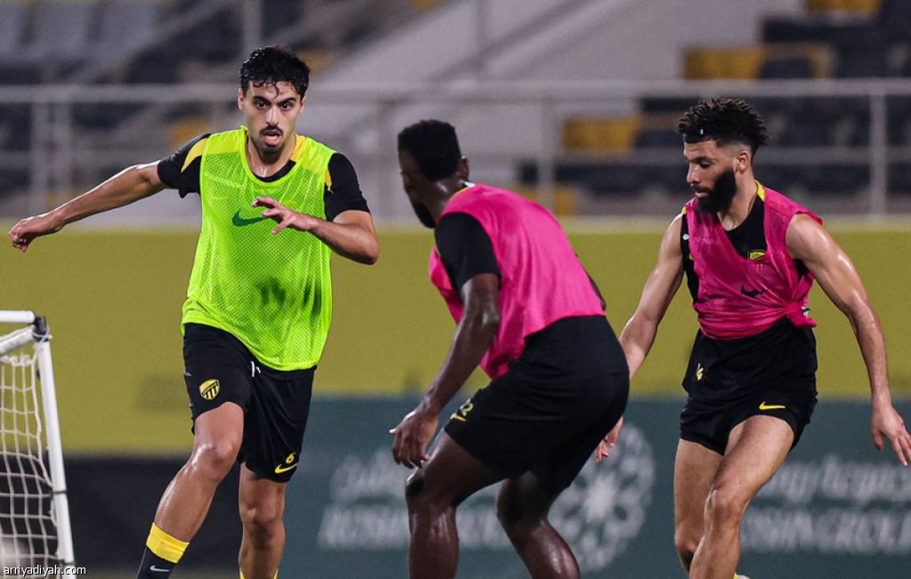 Oficial do Jeddah United: O zagueiro Moussa fraturou o tornozelo direito durante um treino e recentemente foi submetido a uma cirurgia
