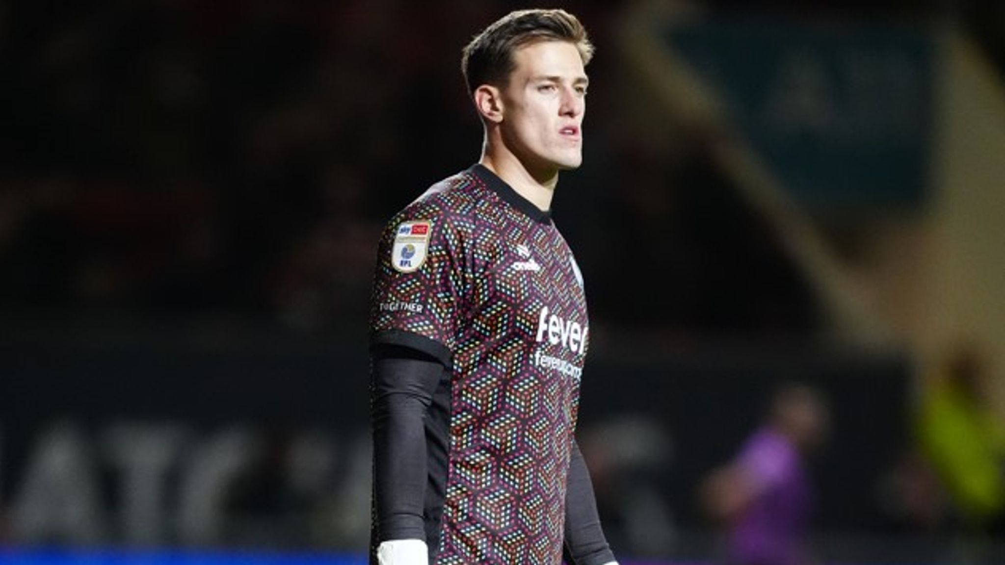 Ele contribuiu com 5 jogos sem sofrer golos por empréstimo no Campeonato Inglês. Wittek: Estou ansioso para voltar um dia ao Manchester United.