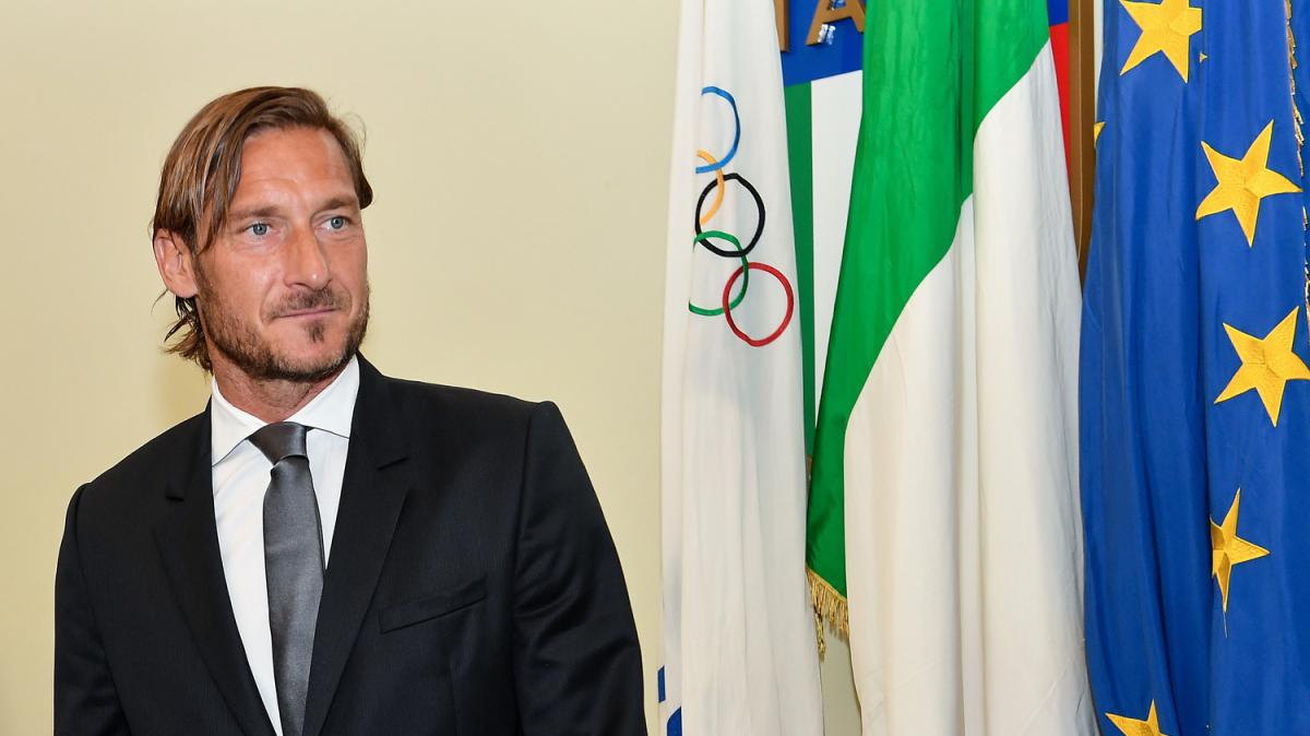 Totti: Vergonha de cuspir no Euro 2004; Mourinho é o melhor treinador da Roma