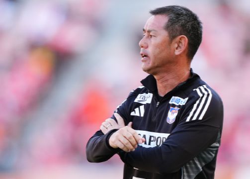 A equipe não conseguiu evitar o rebaixamento, oficial: o técnico do Niigata Swans, Toru Irie, renunciou após o final da temporada
