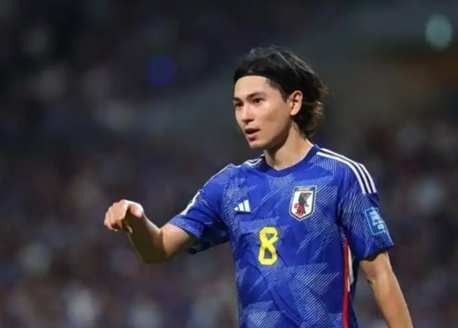 Minamino Takumi: Mori Yasuichi é digno de respeito e o modelo de divisão de trabalho do coaching beneficiou a equipe