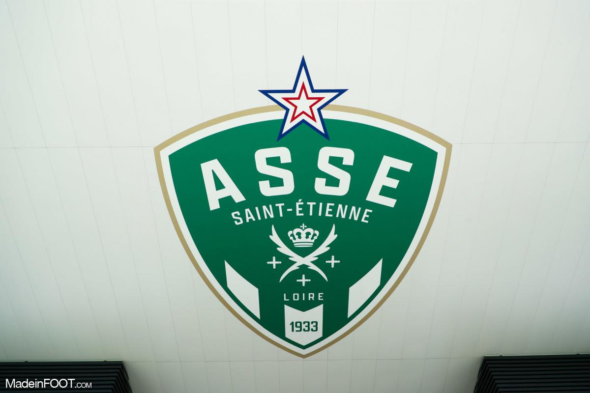🚨Devido à visibilidade extremamente baixa devido ao forte nevoeiro, a partida entre Saint-Etienne e Quentiny foi interrompida