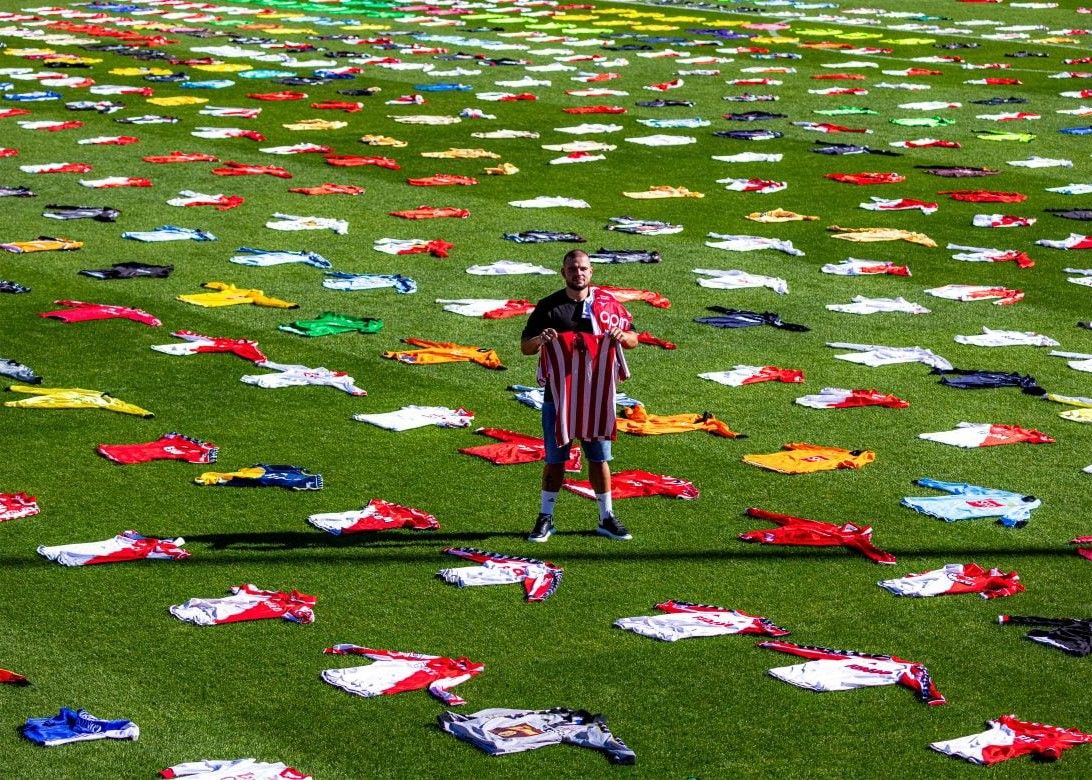 1146 peças! Torcedor do Mônaco bate recorde mundial ao colecionar a camisa de um único time